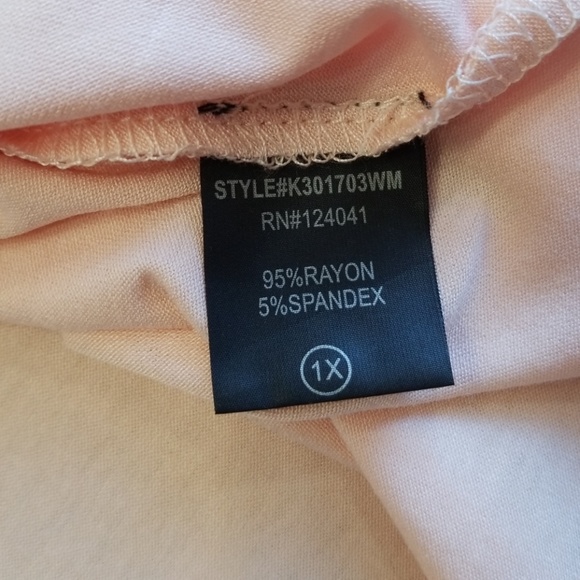 SOLD! Cyrus Lt. Pink Off Shoulder Top Sz 1X - Picture 7 of 7